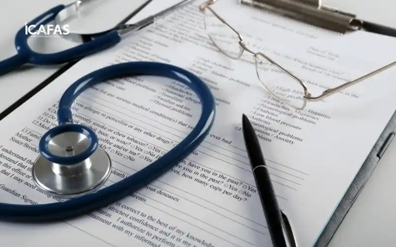 nhiều người từ Mỹ về Việt Nam khám bệnh